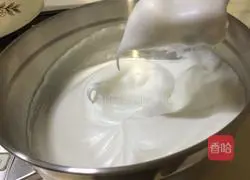 Illustration of how to make chives, seaweed and meat floss cake rolls 11