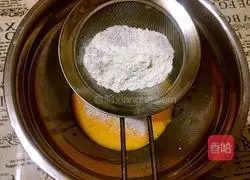 Coffee chiffon cake (eight inches) Practice illustration 4