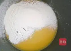 Illustration of how to make cream cake roll 4