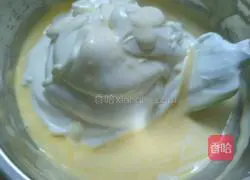 Illustration of how to make six-inch chiffon cake (back-egg method) 5