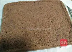 Illustration of how to make cocoa cake roll 19