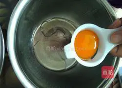 Illustration of how to make chiffon cake 2