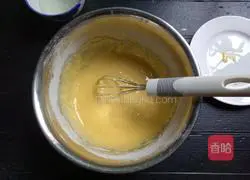 Illustration of how to make chiffon cake (eight inches) 9