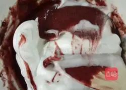 Red Velvet Cake Roll Recipe Illustration 9