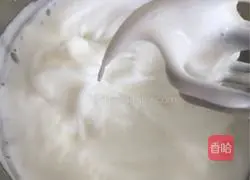 Illustration of how to make chiffon cake 17