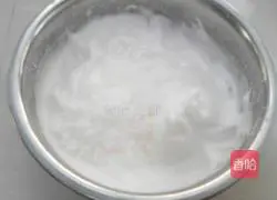 Illustration of how to make raisin jam cake roll 6