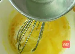 Illustration of how to make chiffon cake 5