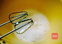 Illustration of how to make Xiwang Oil Cake Roll 8