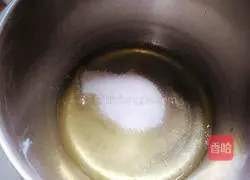 Illustration of how to make chive and ham cake rolls 5