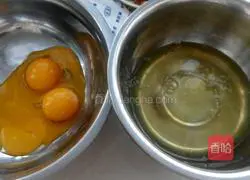 Illustration of how to make raisin jam cake roll 2