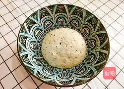 Illustration of how to make black sesame heart-shaped pancakes 5