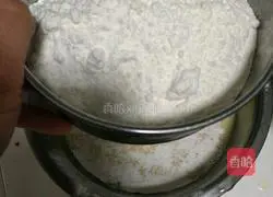 Illustration of how to make chiffon cake 3