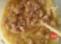 Illustration of how to make fried meat patties 1