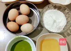 Illustration of how to make eight-inch matcha chiffon cake 1