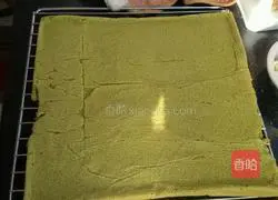 Illustration of how to make matcha cake roll 14