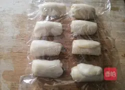 Illustration of how to make egg yolk cake 19