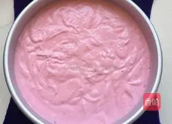 Illustration of how to make dragon fruit chiffon cake 12