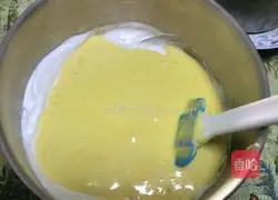 Illustration of how to make 8-inch chiffon cake 12