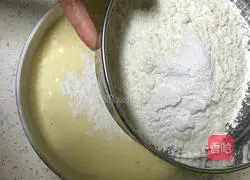 Bread Illustration of how to make machine sponge cake 6