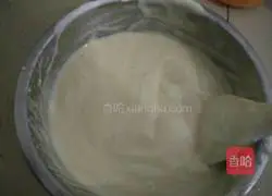 Illustration of how to make six-inch chiffon cake 9