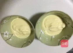 Illustration of how to make polka dot cake rolls 9