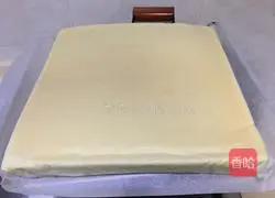 Illustration of how to make chives, seaweed and meat floss cake rolls 19