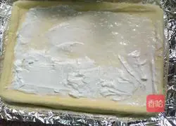 Illustration of how to make cream cake roll 17