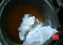 Illustration of how to make chiffon cake 14