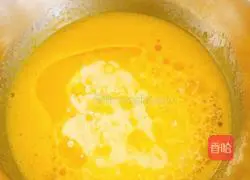 Strawberry Cream Cake Roll Recipe Illustration 2