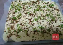 Illustration of how to make pumpkin onion and meat floss cake rolls 9