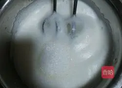 Illustration of how to make chiffon cake 4