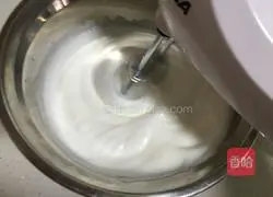 Illustration of how to make eight-inch original chiffon cake 9