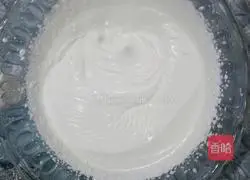 Illustration of how to make cream cake roll 19