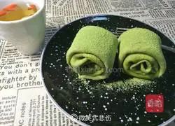 Illustration of how to make matcha honey bean towel roll 1