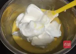 Illustration of how to make rice cooker chiffon cake 11