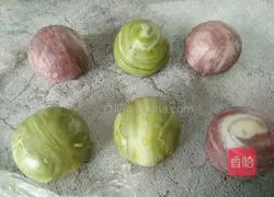 Colorful Mochi Egg Yolk Crisp Recipe Illustration 17