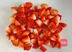 Strawberry Muffin Cake Recipe Illustration 2