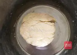 Four-color lotus paste Illustration of how to make egg yolk cake 2