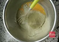 Illustration of how to make matcha chiffon cake 5