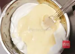 Illustration of how to make chiffon cake (six inches) 15