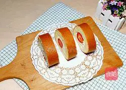 Illustration of how to make cream strawberry cake roll 18