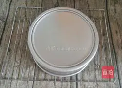 Illustration of how to make eight-inch chiffon cake 15