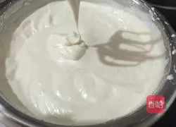 Illustration of how to make whole egg sponge cake 4