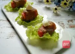 Illustration of how to make ham sausage rolls 12