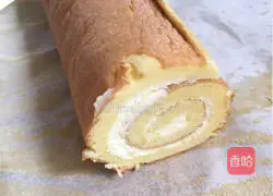 Illustration of how to make cream cake roll 6