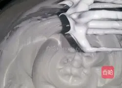 Eight-inch chiffon cake recipe illustration 5