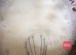 Illustration of how to make eight-inch chiffon cake 9