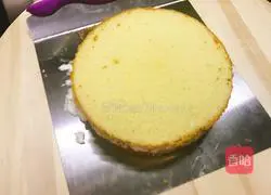 Illustration of how to make cream fruit cake 5