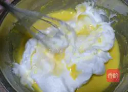 Illustration of how to make pumpkin onion and meat floss cake rolls 7