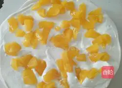 Illustration of how to make fruit cake with chocolate cream frosting 3